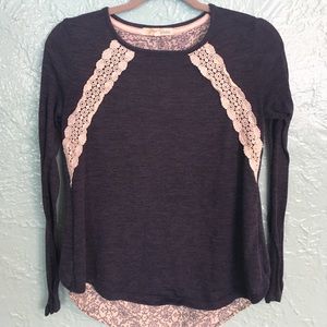 Fun Cut Out Back Long Sleeve Tee S Small